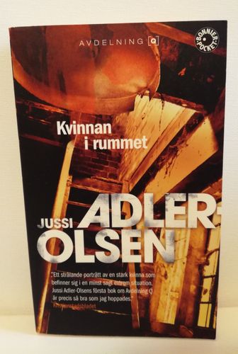 Adler-Olsen Jussi, Kvinnan i rummet